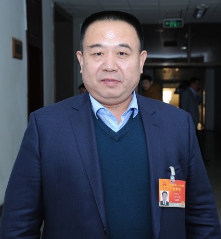 信发集团董事长张刚_董事长张刚会见(2)