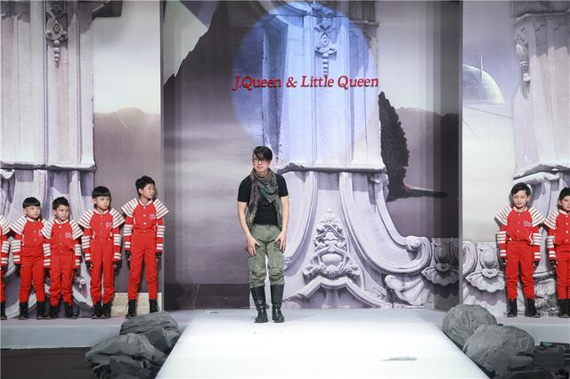 谢家齐高定发布会《拯救小女王》震撼中国国际时装周