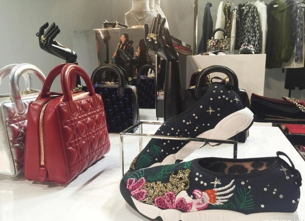 Dior2016-17秋冬成衣配饰发布 男女装尤为庄重