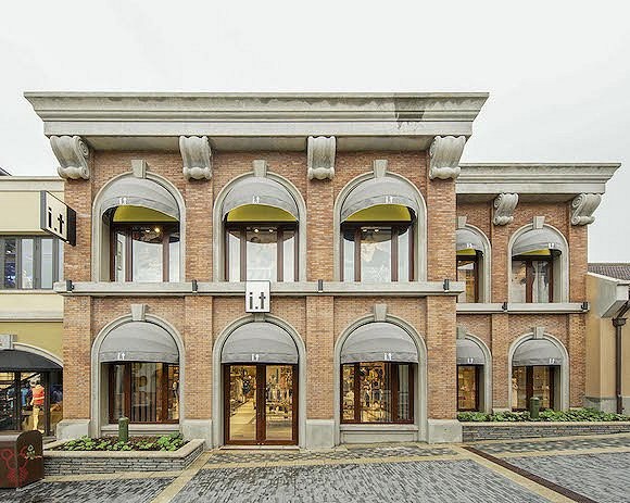 把店开进上海迪士尼的潮牌们 他们在想什么?