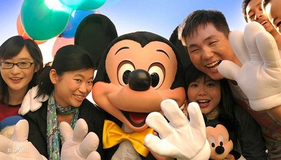 把店开进上海迪士尼的潮牌们 他们在想什么?