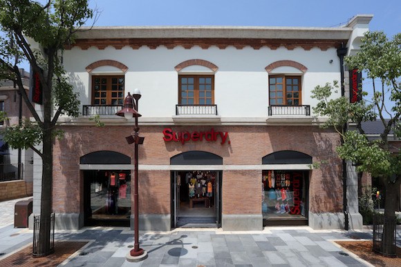 把店开进上海迪士尼的潮牌们 他们在想什么?