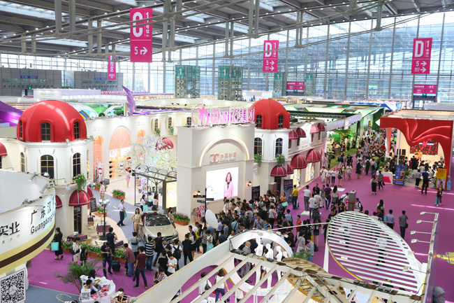 20-2016深圳内衣展吸引800家企业参展.jpg