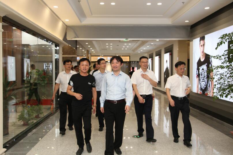 男装品牌工厂店 男装品牌工厂店