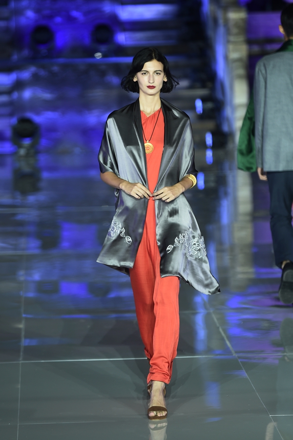 雷蒙1940宫艺高级定制掀起时尚文化热潮-行业聚焦-服装-中国纺织报