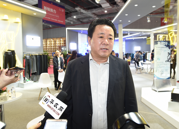 海城市西柳镇党委副书记,镇长李庆权