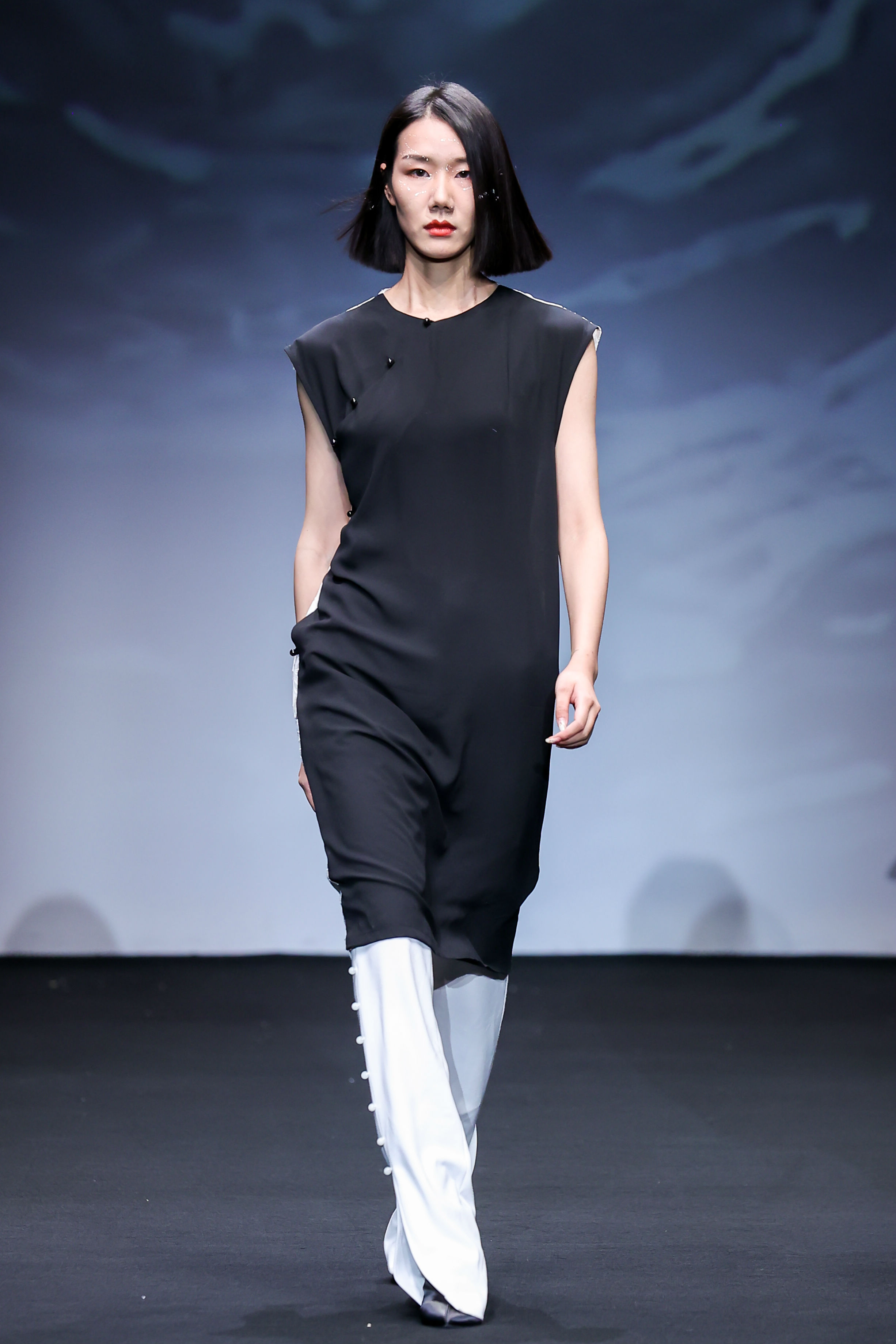 张彦:回溯千年前的夜市景象,重塑国风更多的可能性-行业聚焦-服装