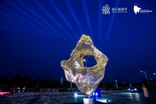 东方时尚季·2021青岛时装周——致敬盛典圆满收官! 东方时尚季·2021青岛时装周——致敬盛典圆满收官!