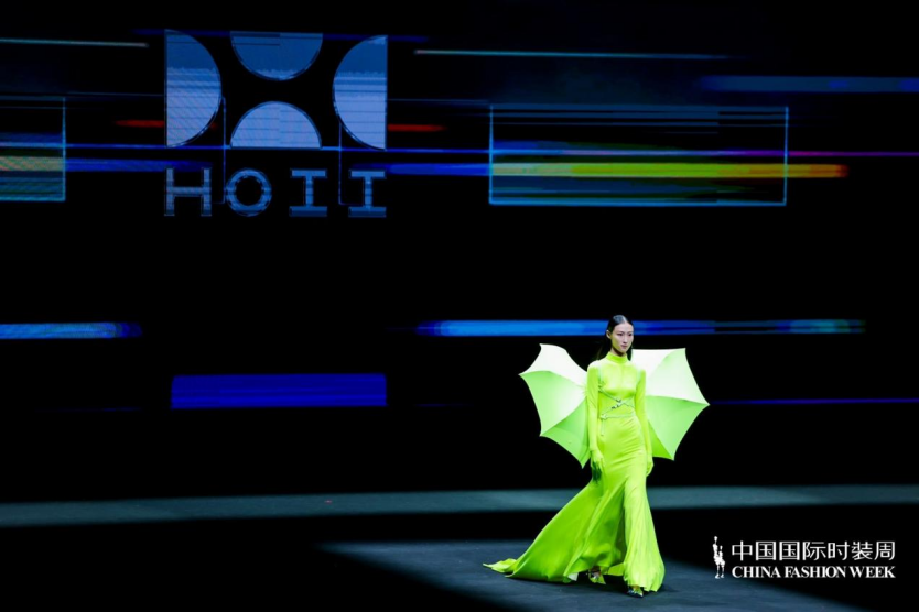 HOII 后益首度登陆中国国际时装周 「熙怡」系列亮相北京673.png